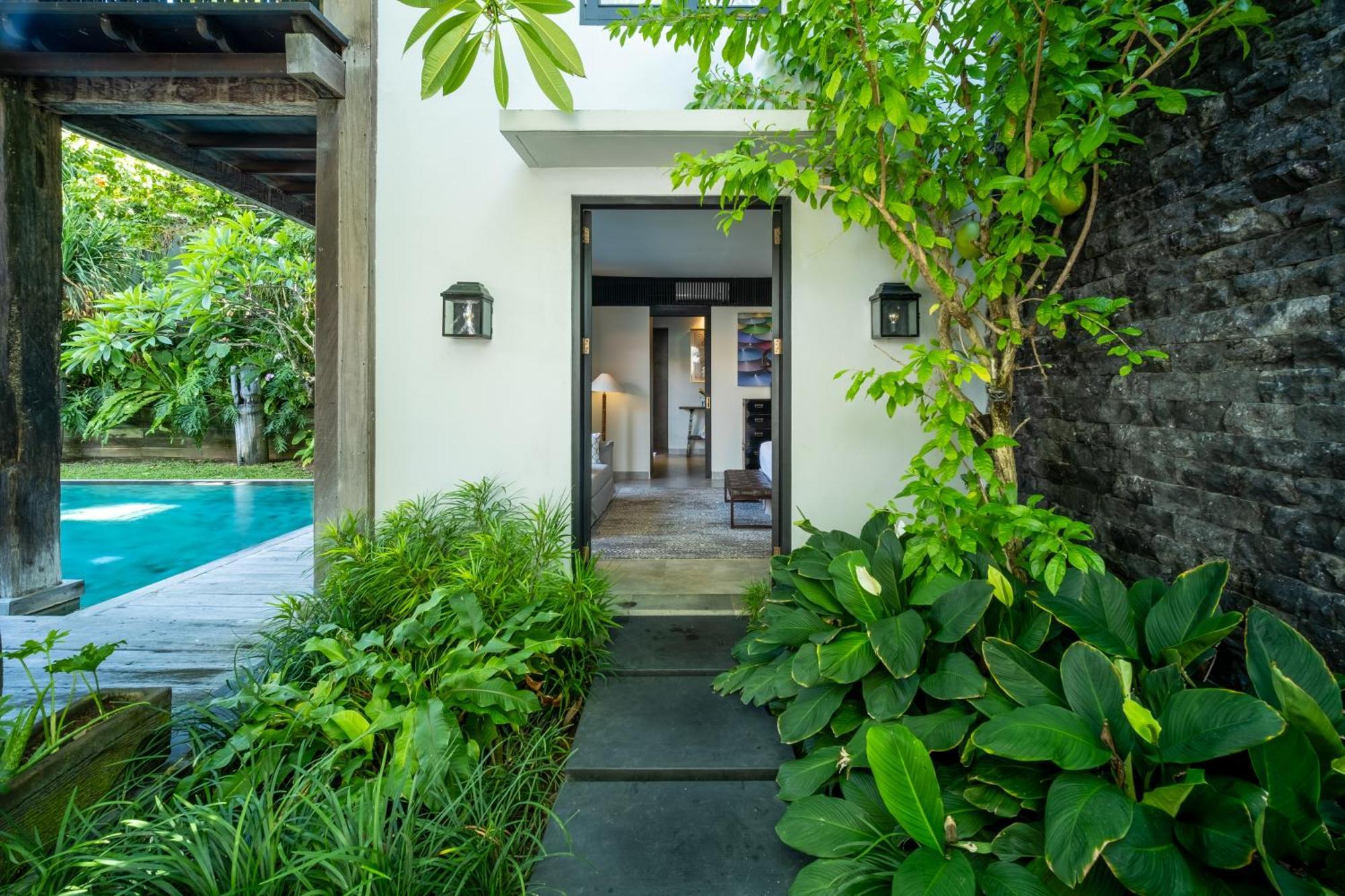 Villa De Suma - Fully Staffed Luxury Villa, Walk To The Beach! 塞米亚克 外观 照片