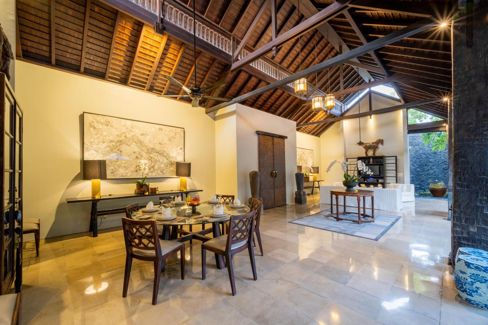 Villa De Suma - Fully Staffed Luxury Villa, Walk To The Beach! 塞米亚克 外观 照片