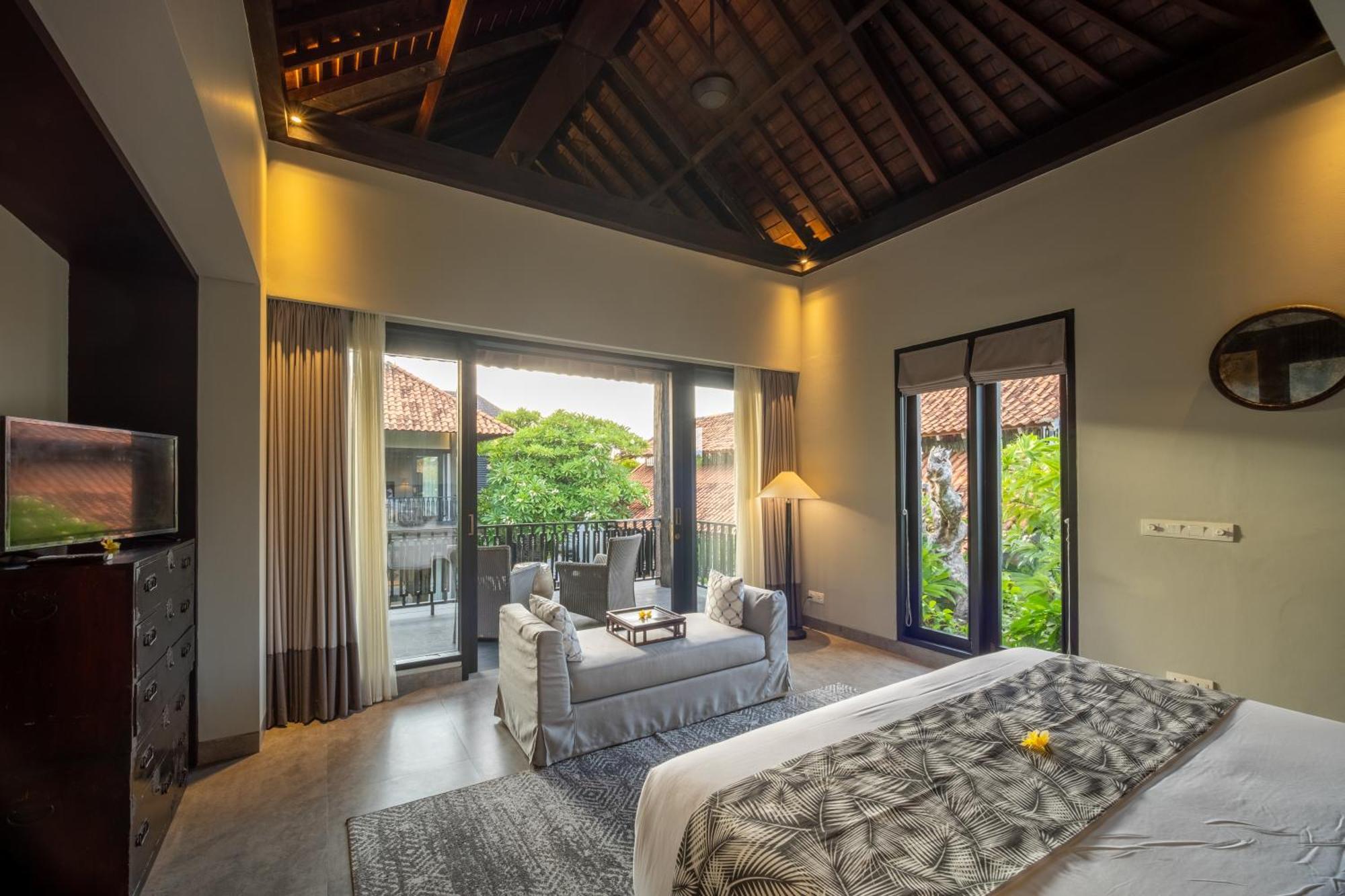 Villa De Suma - Fully Staffed Luxury Villa, Walk To The Beach! 塞米亚克 外观 照片
