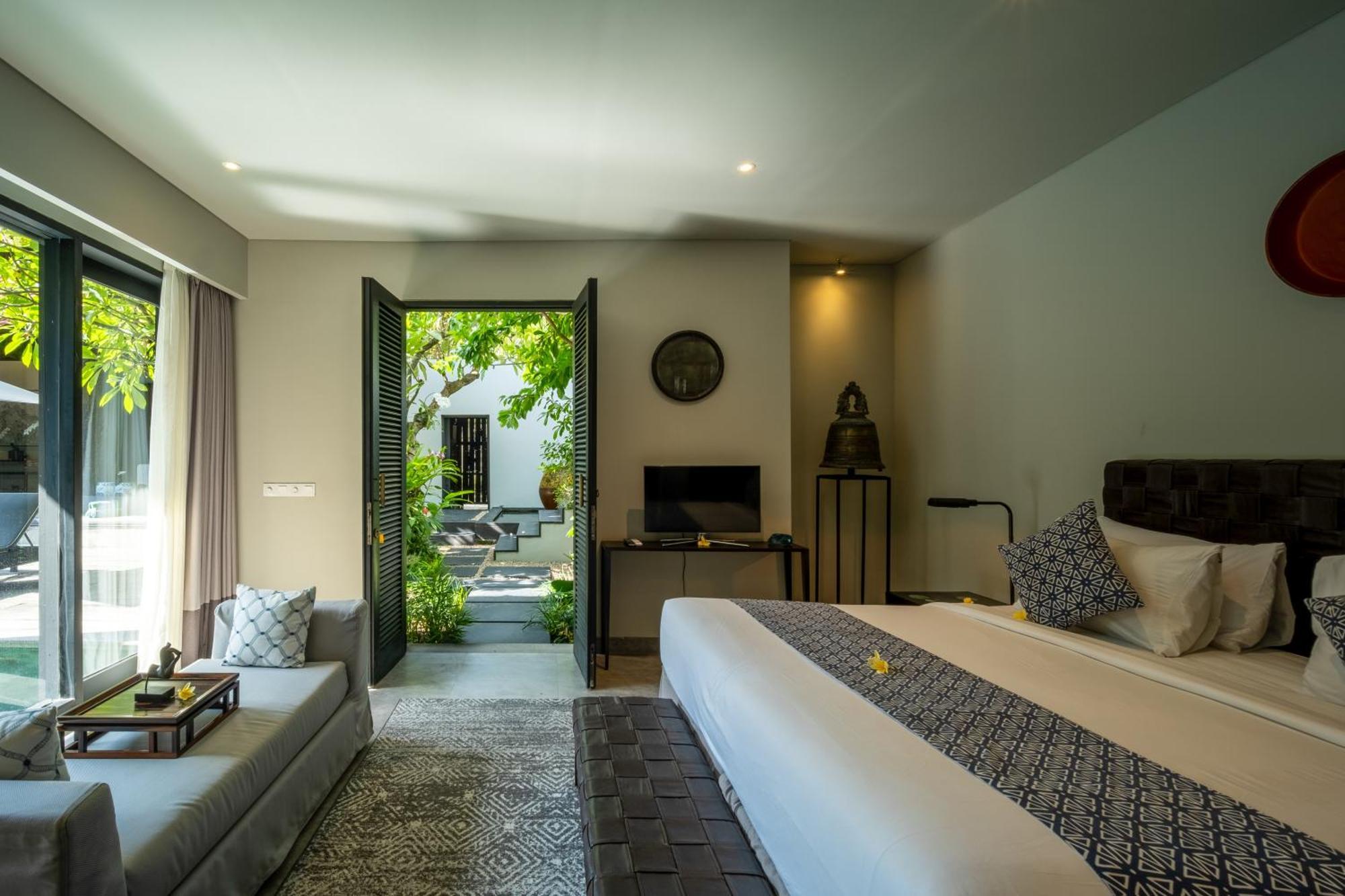Villa De Suma - Fully Staffed Luxury Villa, Walk To The Beach! 塞米亚克 外观 照片