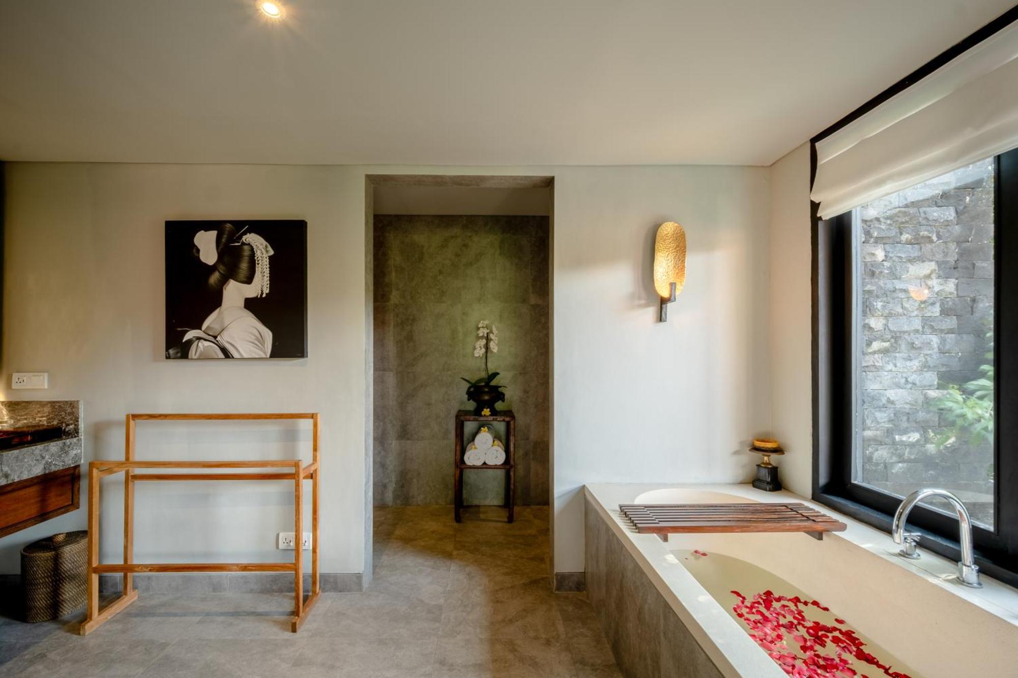 Villa De Suma - Fully Staffed Luxury Villa, Walk To The Beach! 塞米亚克 外观 照片