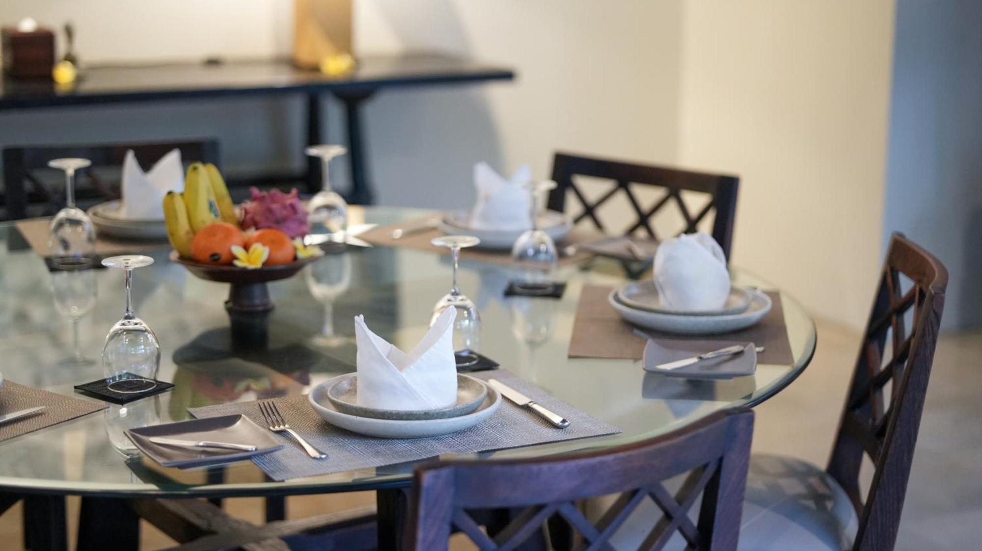 Villa De Suma - Fully Staffed Luxury Villa, Walk To The Beach! 塞米亚克 外观 照片