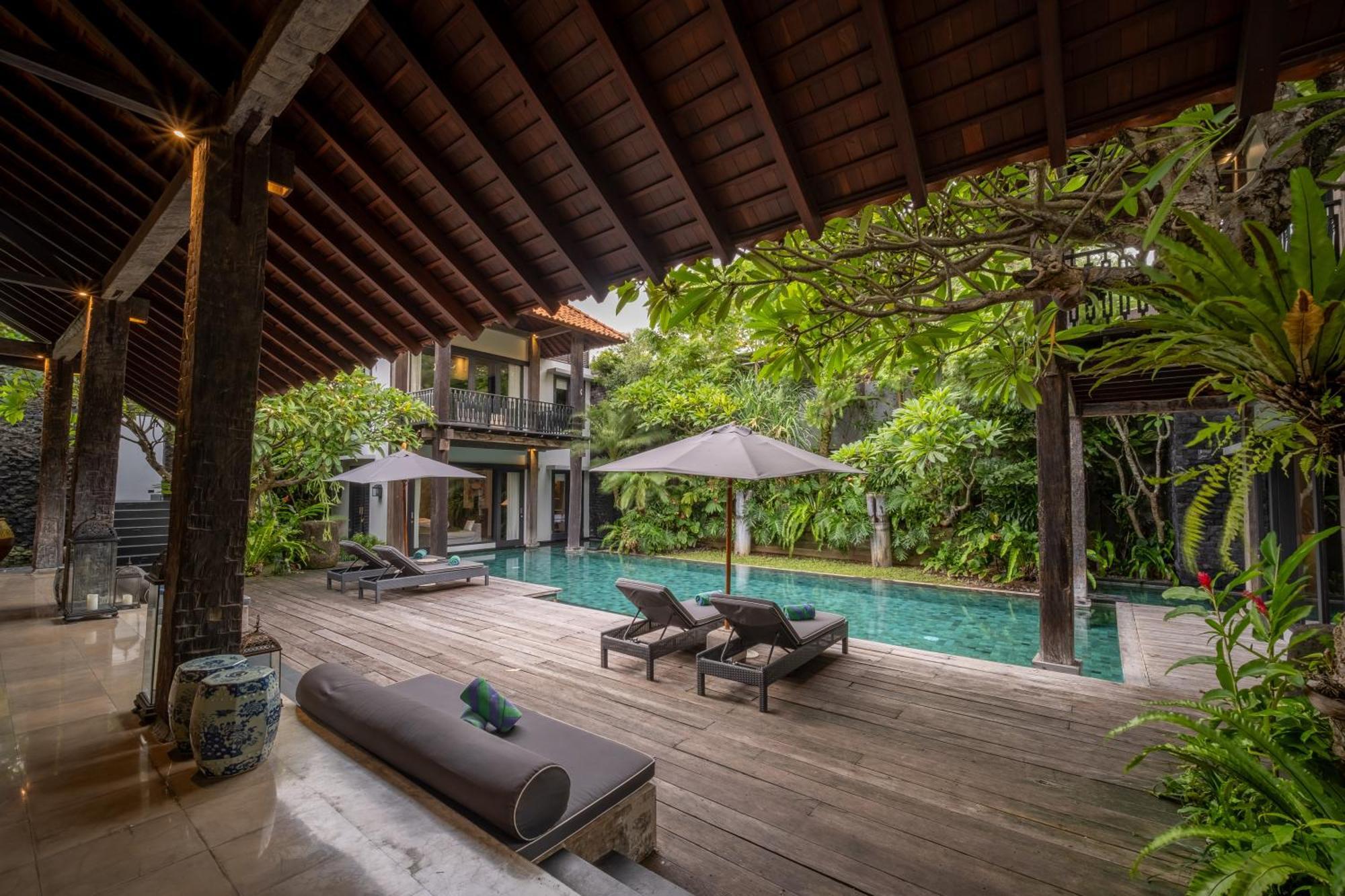 Villa De Suma - Fully Staffed Luxury Villa, Walk To The Beach! 塞米亚克 外观 照片